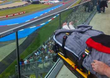 Wens komt uit voor Motorliefhebber beleeft laatste droom tijdens 100e editie van de TT in Assen