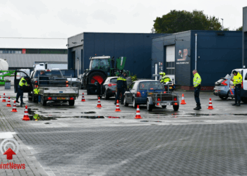 Update: Verkeerspolitie controleert aanhangers en geluidsoverlast in Vroomshoop