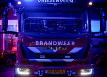 Grote brand in schuur aan Holscherdijk in Saasveld