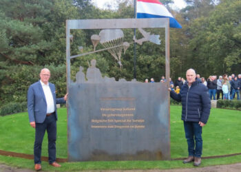 Nieuw verzetsmonument onthuld in Stegeren