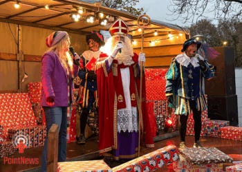 Sinterklaas groots ontvangen in Vroomshoop ondanks minder weer