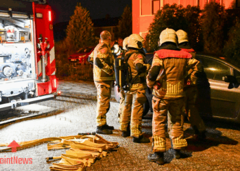 Brandweer controleert na keukenbrand in Kloosterhaar