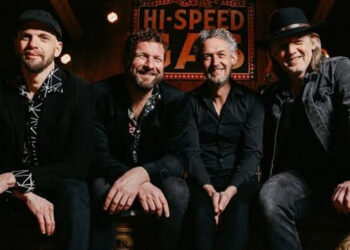 De Heinoos vieren 25 jaar met concert HØNKEREN