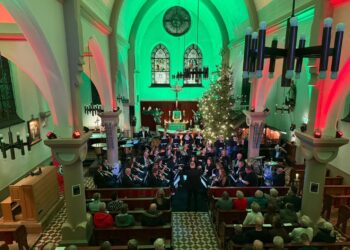 Ruim 100 bezoekers kerstconcert De Harmonie