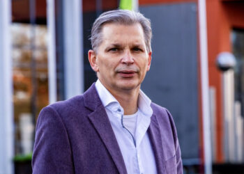 Wethouder Elzinga naar Vroomshoop