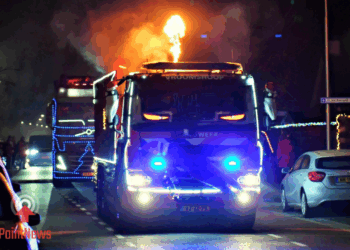 Spectaculaire verlichte truckersrit trekt massaal publiek in Twenterand