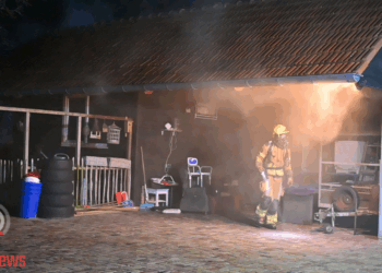 Brand in bijgebouw aan Hammerweg in Vriezenveen