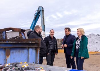 Wethouder Arjan Hof bezoekt familiebedrijf in metaalrecycling
