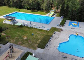 Ruim twee miljoen euro voor opwaardering Aquapark De Zandstuve in Vroomshoop