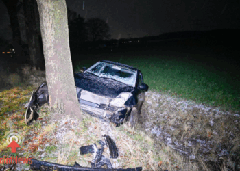 Aanrijding door gladheid op de Piksenweg in Hoge Hexel