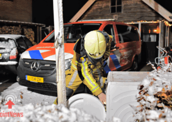 Woningbrand bij brandweerman aan Esweg in Den Ham snel onder controle