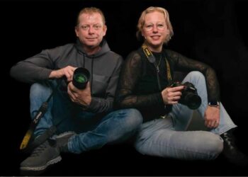 De mensen achter de camera zichtbaar hoorbaar en vol passie