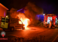 Bestelbus zwaar beschadigd door brand in Vroomshoop