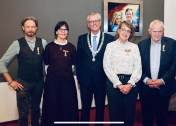 Vier raadsleden zijn dinsdagavond onderscheiden als Lid in de Orde van Oranje-Nassau