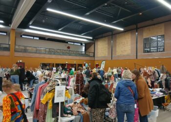 Grote kleding- en speelgoedbeurs Westerhaar