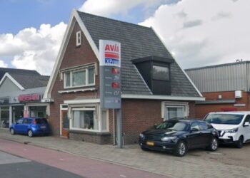 93e Fieten Olie tankstation geopend in Daarle