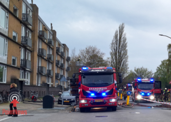 Grote brand in flatgebouw aan Hofkampstraat in Almelo