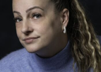 Schrijfster  historica en onderzoekster Aline Pennewaard te gast in KC Het Anker