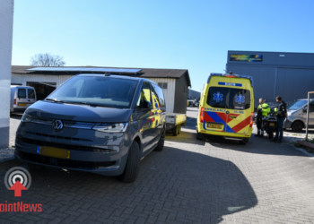 Wielrenner gewond bij aanrijding bij Beerzerveld