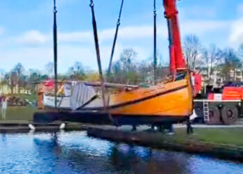 De Zomp is weer te water -vaarseizoen feestelijk van start in Ommen