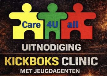 Kickboks clinic met jeugdagenten door Stichting Care4Uall op 15 april