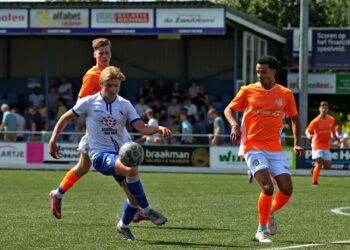 Over en uit voor de v.v. Den Ham