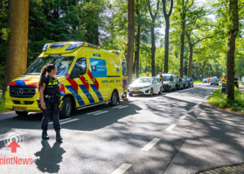 Kettingbotsing met vijf voertuigen op de Hammerweg richting Den Ham