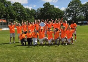 Voorwaarts JO17 Kroont Zich tot Kampioen na Spectaculaire Ontknoping