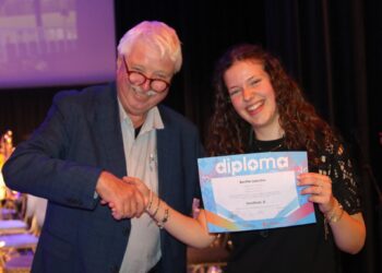 Benthe Laanstra voor haar haar D examen