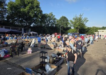 Jaarlijkse rommelmarkt en veiling TOP echte publiekstrekker