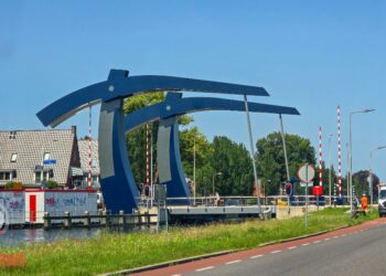 Puntbrug in Vroomshoop weer open voor verkeer na maandenlange werkzaamheden