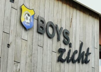 Eersteklasser Vroomshoopse Boys ontmoet zeven nieuwe tegenstanders