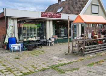 Gezellige verkoopdag bij Kringloopwinkel De Ketting in Vroomshoop