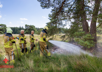 Brand op heide bij Ommen snel onder controle