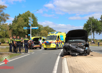 Twee auto’s zwaar beschadigd bij ongeval op N341 bij Sibculo