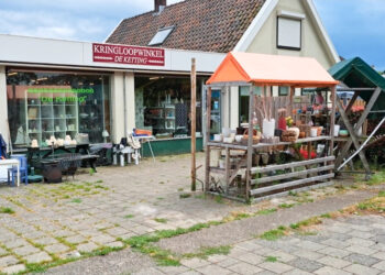 Grote verkoop dag Kringloopwinkel De Ketting in Vroomshoop