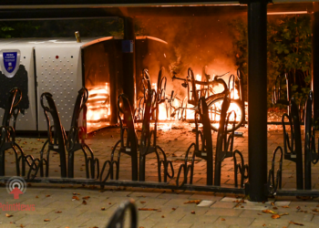 Fietsen in brand gestoken bij station Vroomshoop
