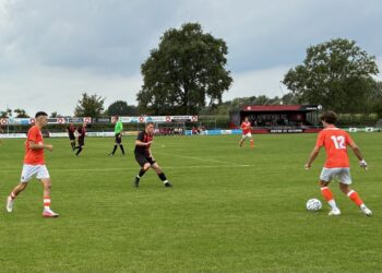 Voorwaarts bekert door na doelpuntenfestijn