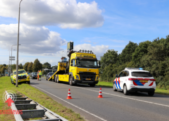 Aanrijding op kruising Oosterweilandweg in Vriezenveen