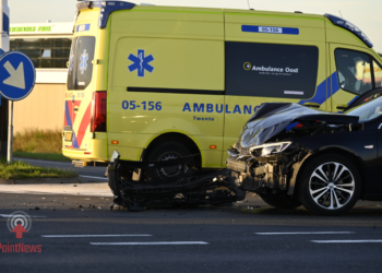 Aanrijding met letsel op kruising N36 bij Vriezenveen
