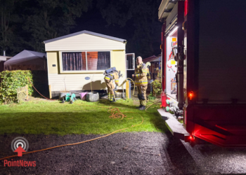 Kachelbrand in chalet op Camping De Pallegarste in Mariënberg