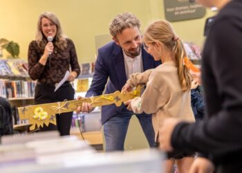 Vernieuwde bibliotheek Den Ham open