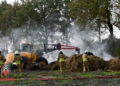 Grote hooiberg in brand aan Leidijk-Oost in Westerhaar